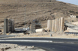 ~/Root_Storage/EN/EB_List_Page/Untitled-1_0012Petra-Region-Entrance-and-Gate-Project-–-Tawal-Castles.png